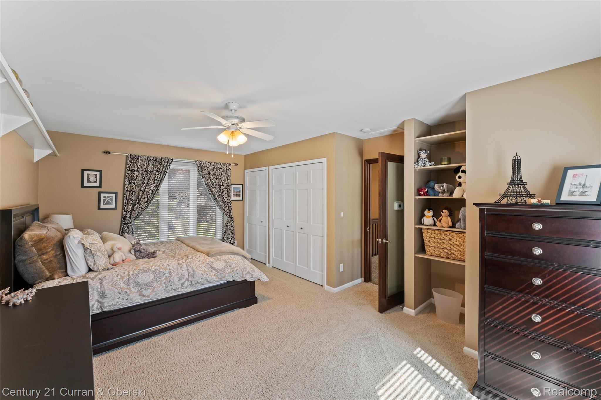 Commerce Charter Township, Michigan, 48382, United States, 4 Bedrooms Bedrooms, ,5 BathroomsBathrooms,Residential,For Sale,1974674