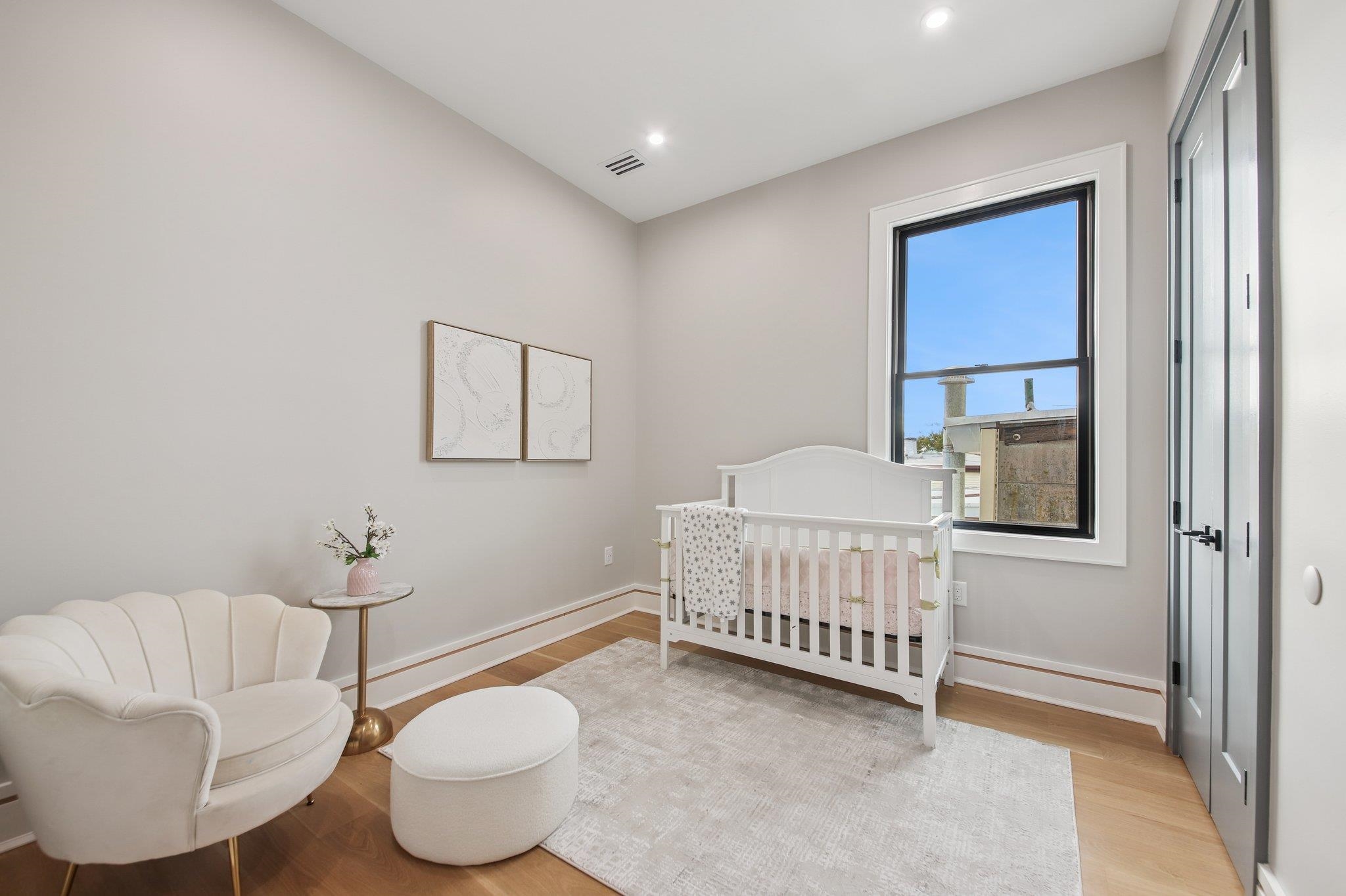 Jc, Heights, New Jersey, 07307, United States, 3 Bedrooms Bedrooms, ,2 BathroomsBathrooms,Residential,For Sale,1995138