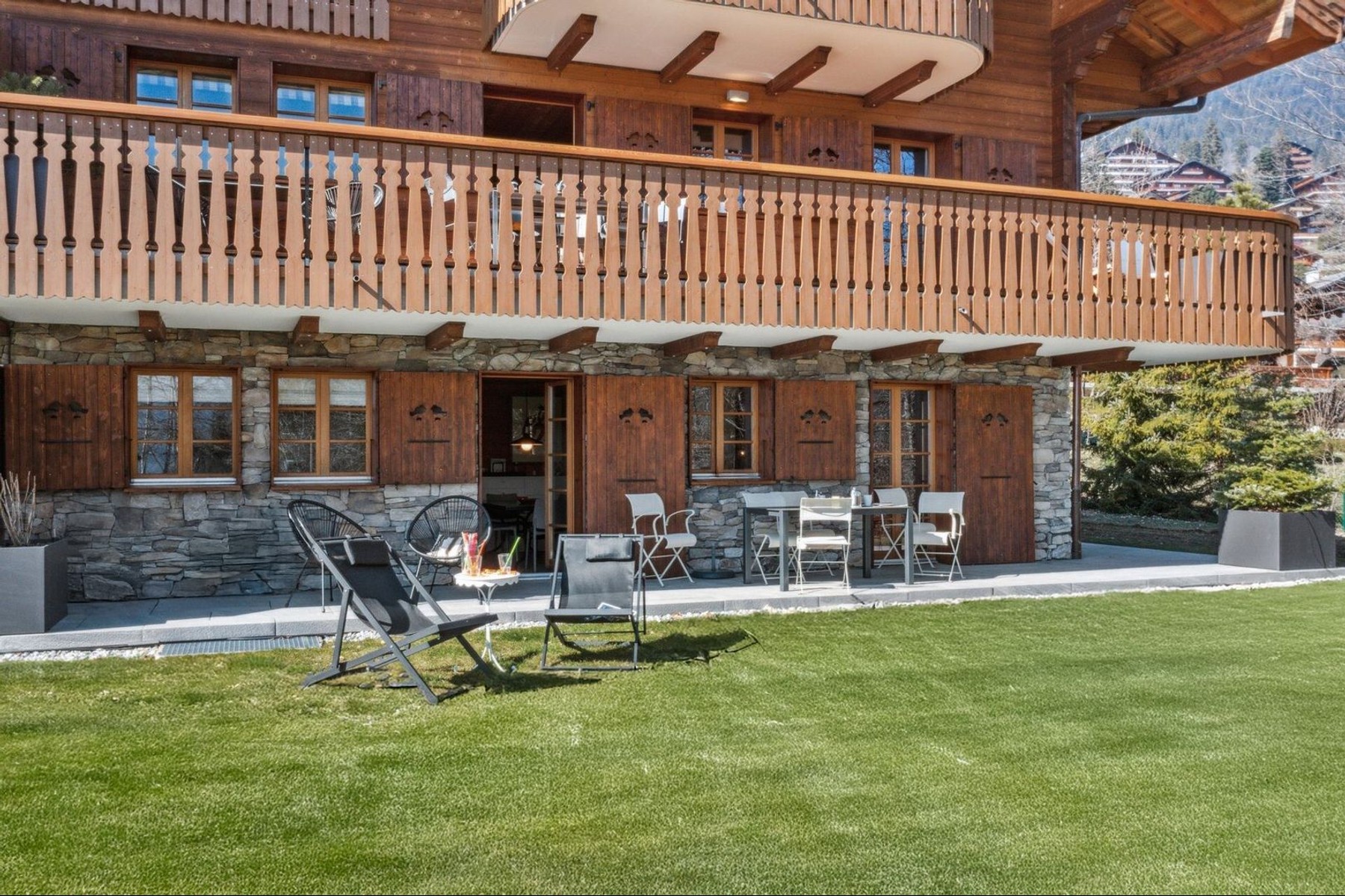  Beautiful 4.5-bedroom home with a fireplace, private garden, view, and 2 parking - 物件實景
