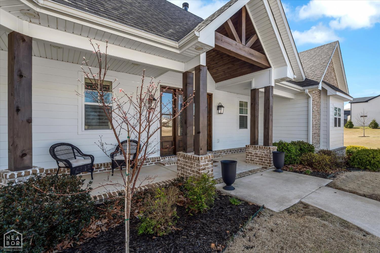 Jonesboro, Arkansas, 72405, United States, 5 Bedrooms Bedrooms, ,4 BathroomsBathrooms,Residential,For Sale,2034075
