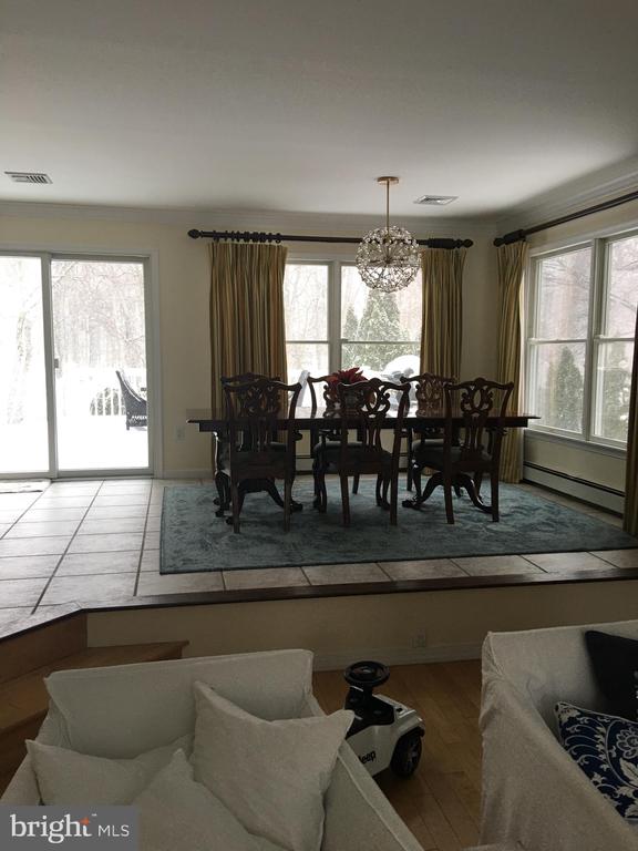 Manalapan, New Jersey, 07726, United States, 4 Bedrooms Bedrooms, ,3 BathroomsBathrooms,Residential,For Sale,1977745