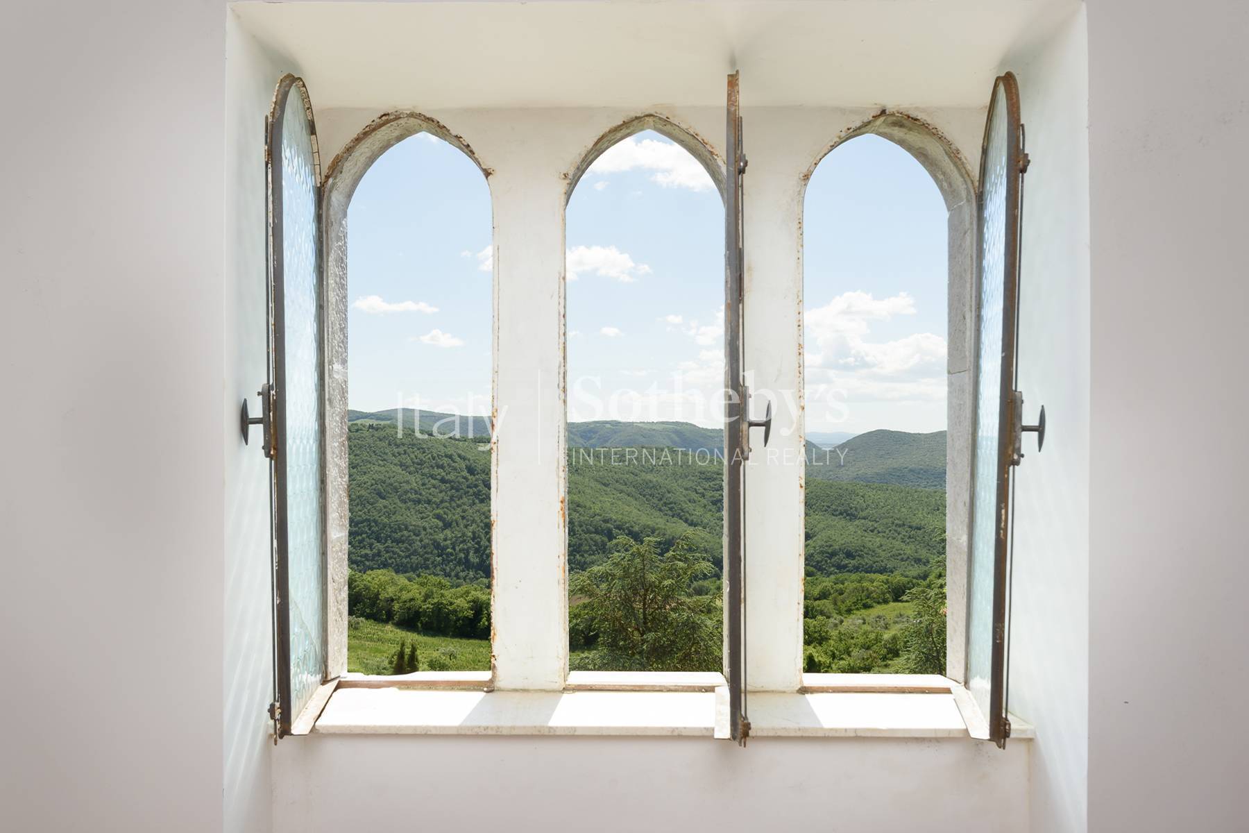  13th-Century Watchtower with Breathtaking Views over Todi - 物件實景
