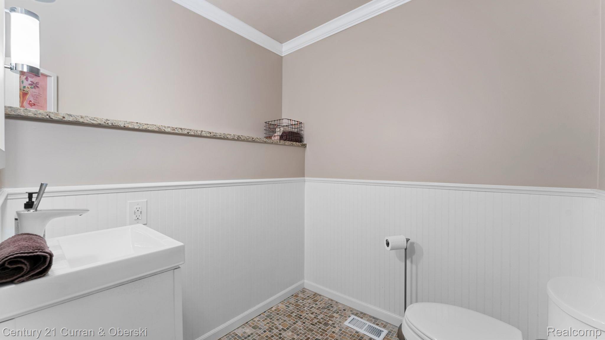 Plymouth, Michigan, 48170, United States, 4 Bedrooms Bedrooms, ,3 BathroomsBathrooms,Residential,For Sale,1941295