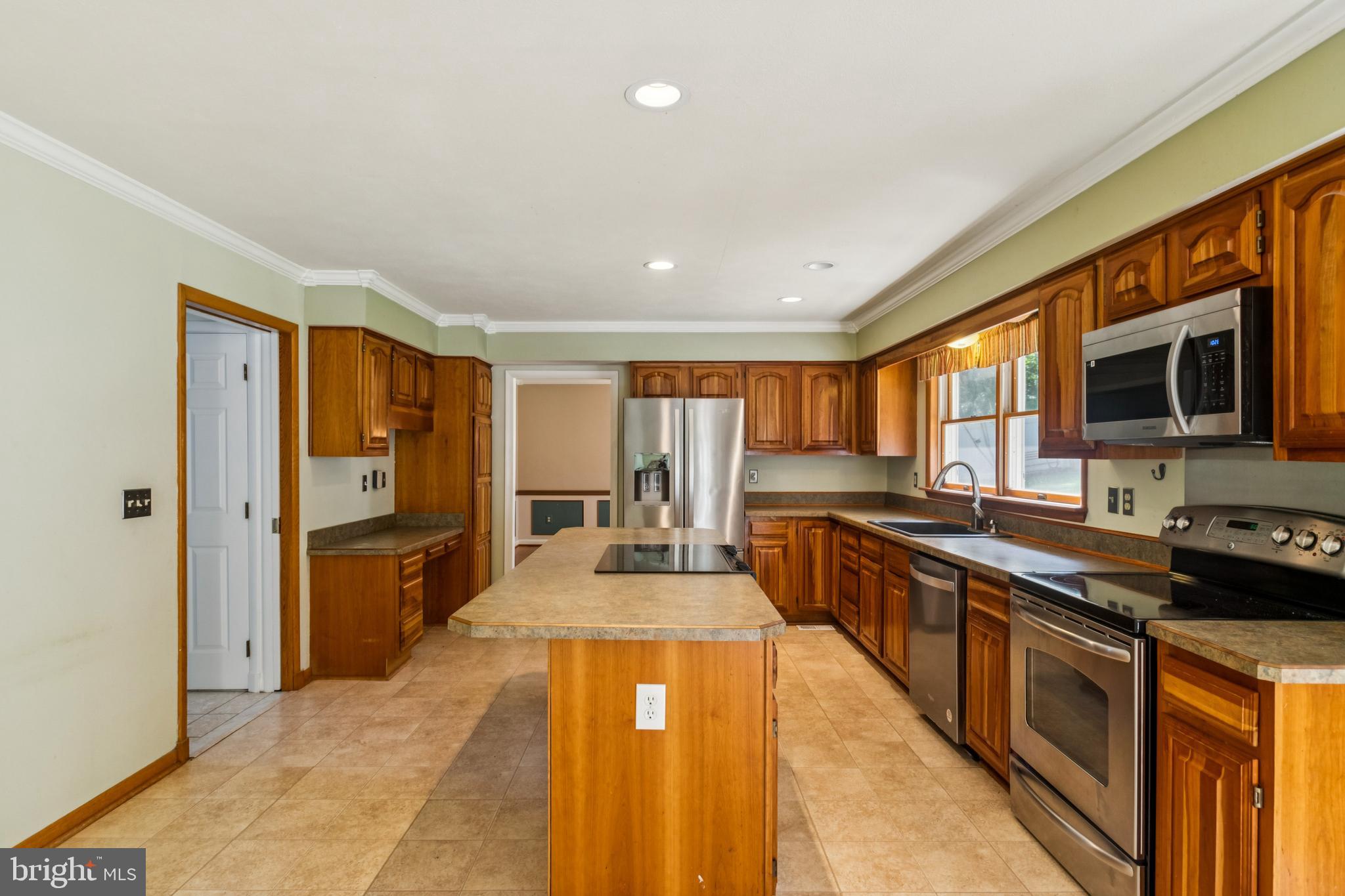 Crownsville, Maryland, 21032, United States, 5 Bedrooms Bedrooms, ,3 BathroomsBathrooms,Residential,For Sale,1922102