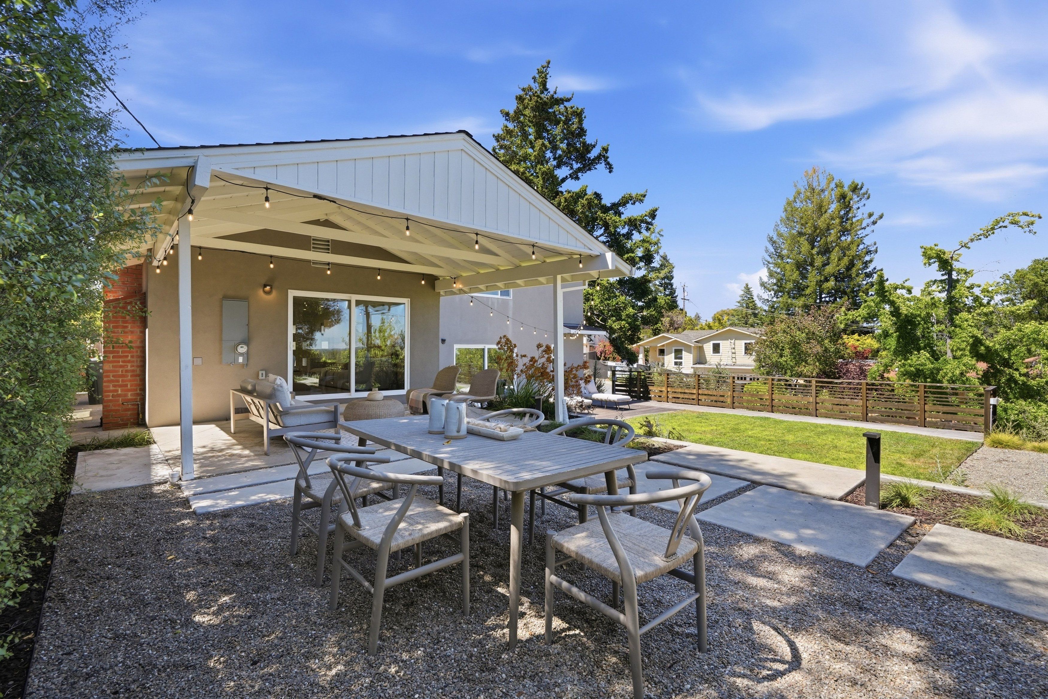  Turn-key with Views in Farm Hill Estates - 物件實景