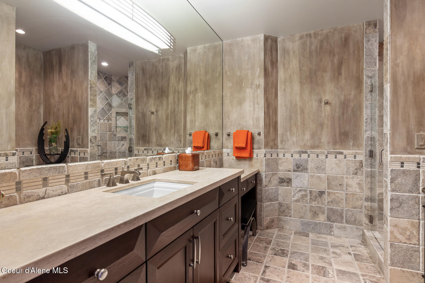 Coeur d'Alene, Idaho, 83814, United States, 4 Bedrooms Bedrooms, ,Residential,For Sale,2010702