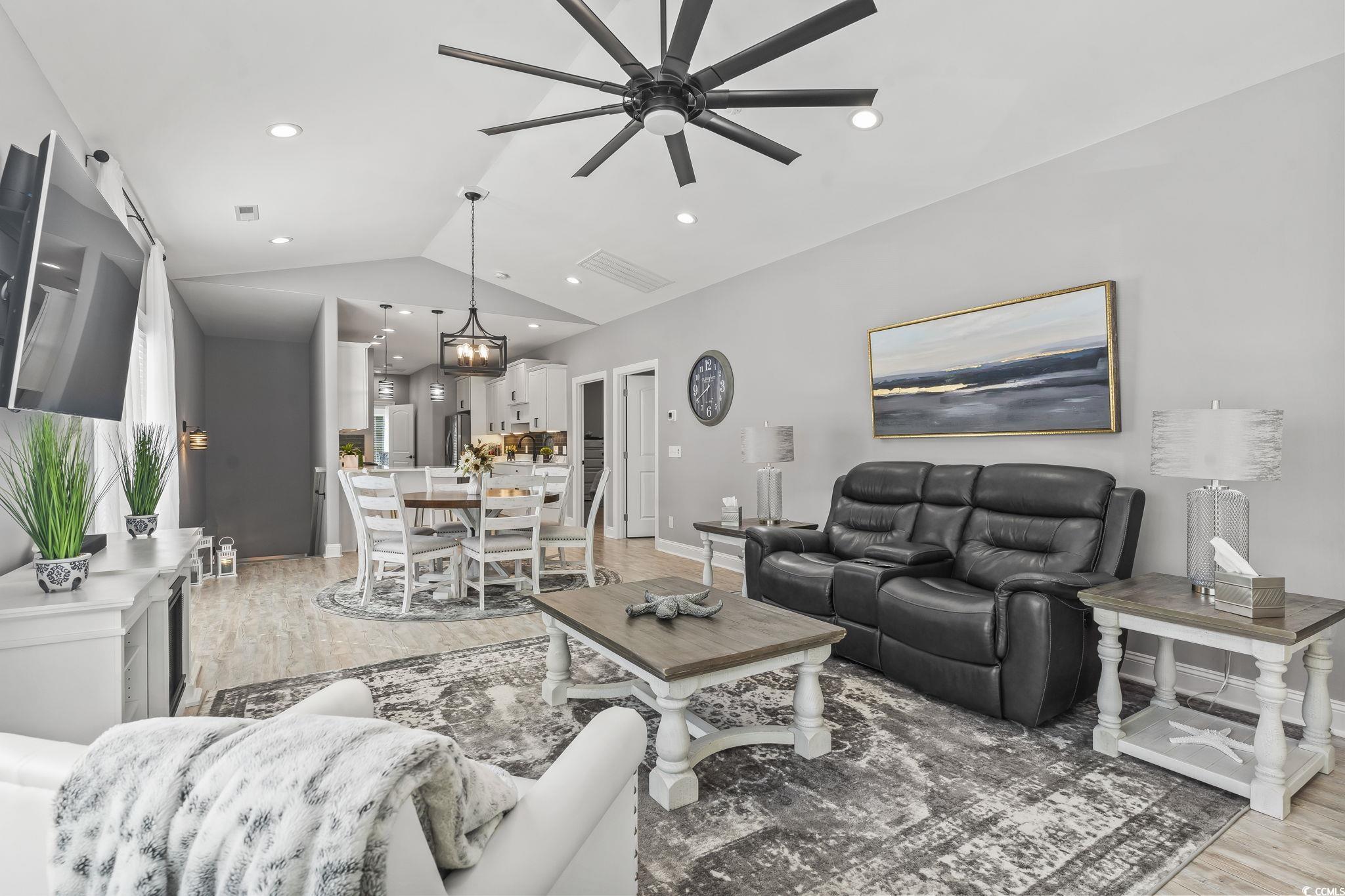 North Myrtle Beach, South Carolina, 29582, United States, 3 Bedrooms Bedrooms, ,3 BathroomsBathrooms,Residential,For Sale,1988353