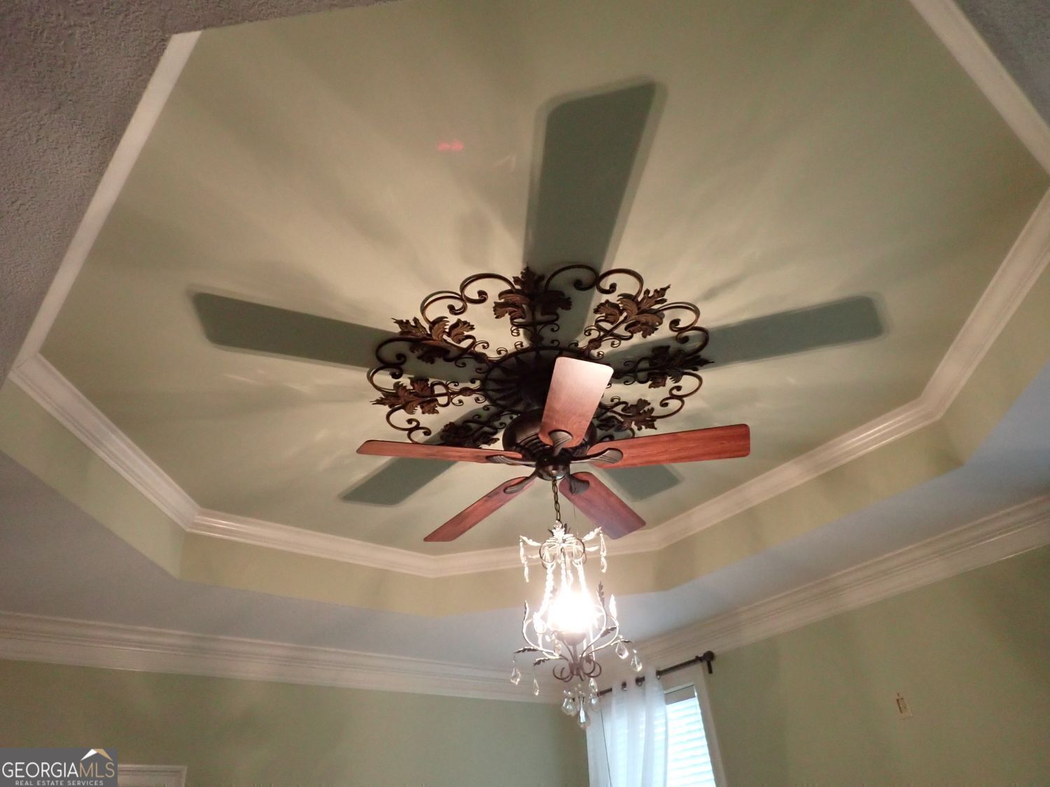 Barnesville, Georgia, 30204, United States, 2 Bedrooms Bedrooms, ,3 BathroomsBathrooms,Residential,For Sale,1910372