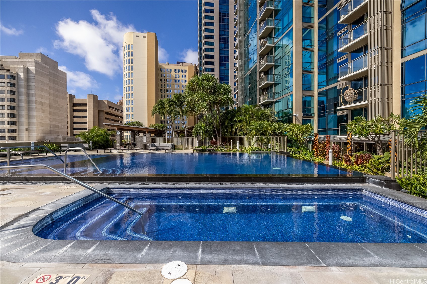 Honolulu, Hawaii, 96813, United States, 1 Bedroom Bedrooms, ,1 BathroomBathrooms,Residential,For Sale,1828131