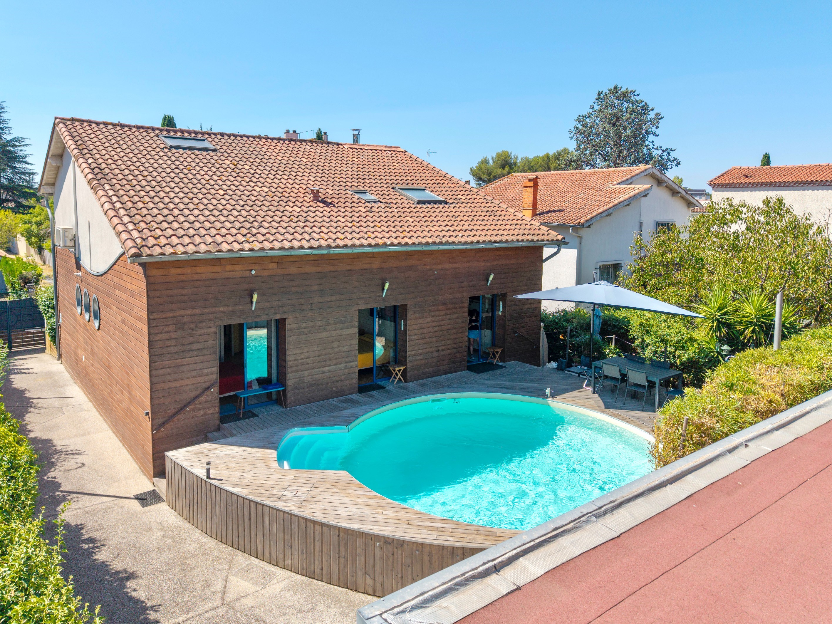  Architect-designed villa with a “seaside” feel, featuring a pool and a separate… - 物件實景