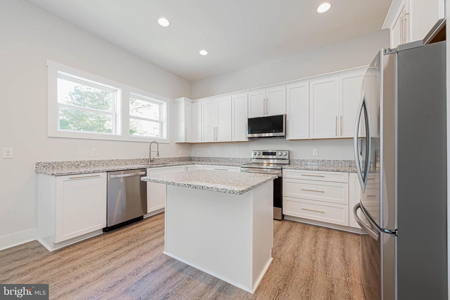 Ocean View, Delaware, 19970, United States, 5 Bedrooms Bedrooms, ,4 BathroomsBathrooms,Residential,For Sale,2002976