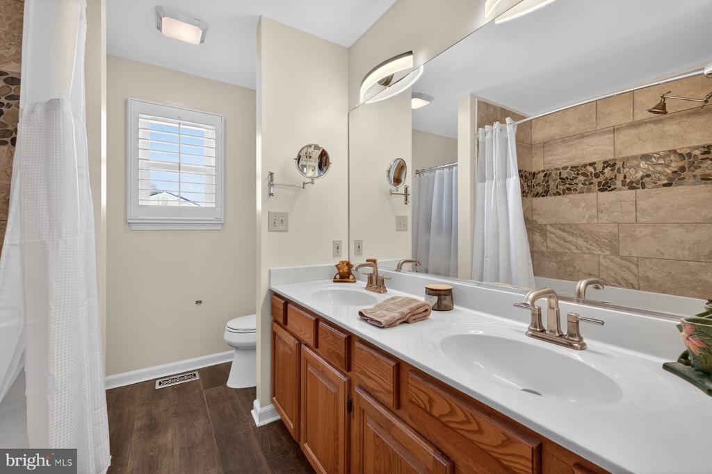 Adamstown, Maryland, 21710, United States, 3 Bedrooms Bedrooms, ,4 BathroomsBathrooms,Residential,For Sale,2012547