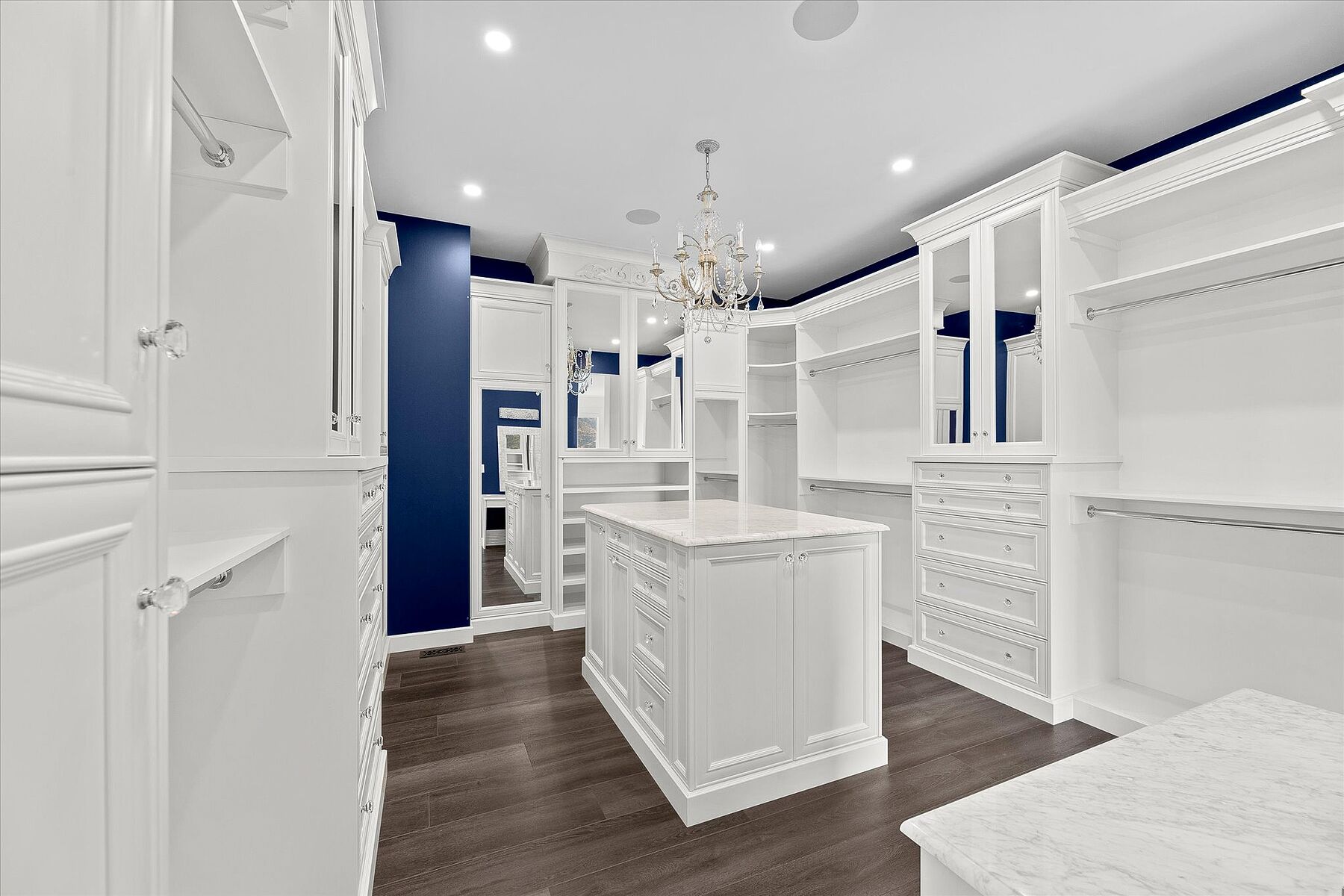  Gated Lake View Estate - 物件實景