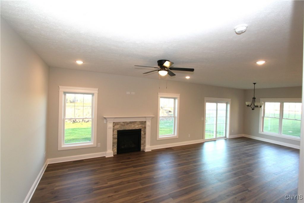 Baldwinsville, New York, 13027, United States, 3 Bedrooms Bedrooms, ,3 BathroomsBathrooms,Residential,For Sale,1918094