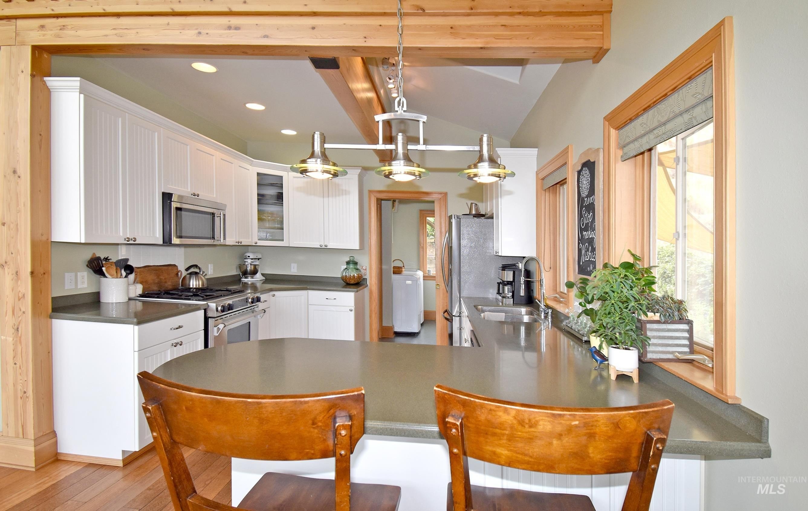 Asotin, Washington, 99402, United States, 3 Bedrooms Bedrooms, ,3 BathroomsBathrooms,Residential,For Sale,1942718