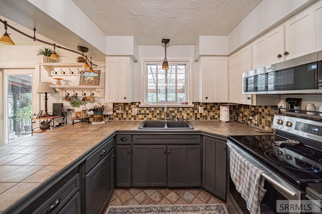 RIGBY, Idaho, 83442, United States, 4 Bedrooms Bedrooms, ,2 BathroomsBathrooms,Residential,For Sale,1928472