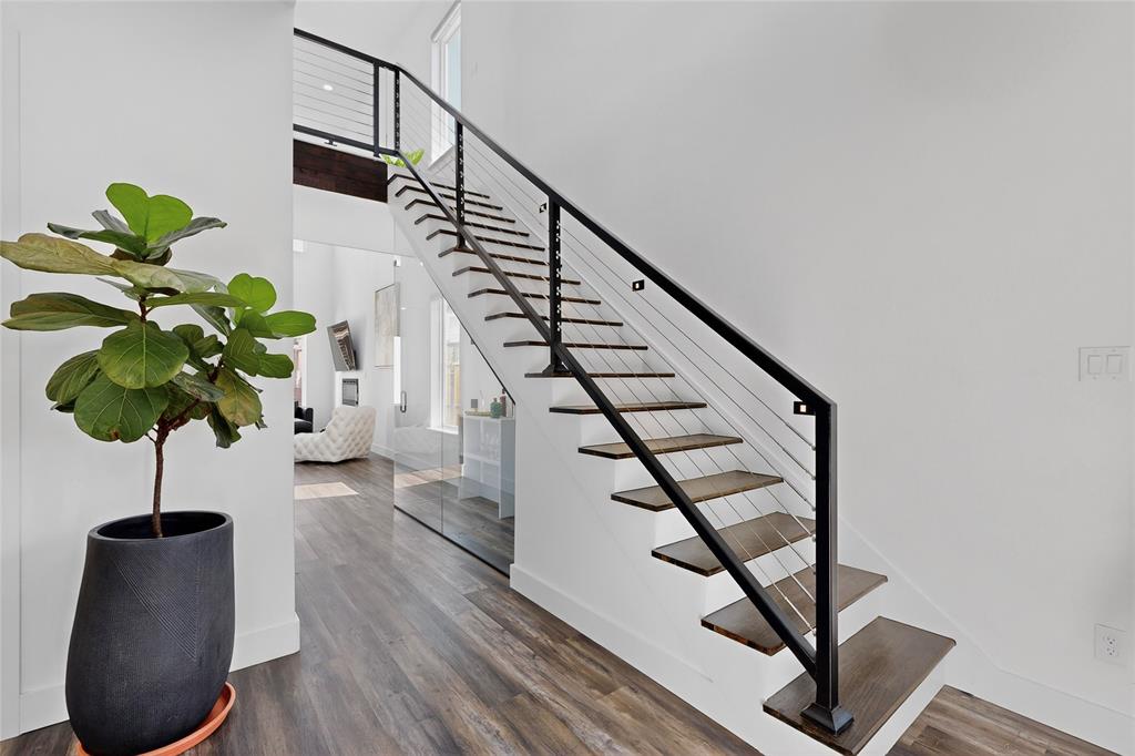 Dallas, Texas, 75223, United States, 6 Bedrooms Bedrooms, ,6 BathroomsBathrooms,Residential,For Sale,1993905