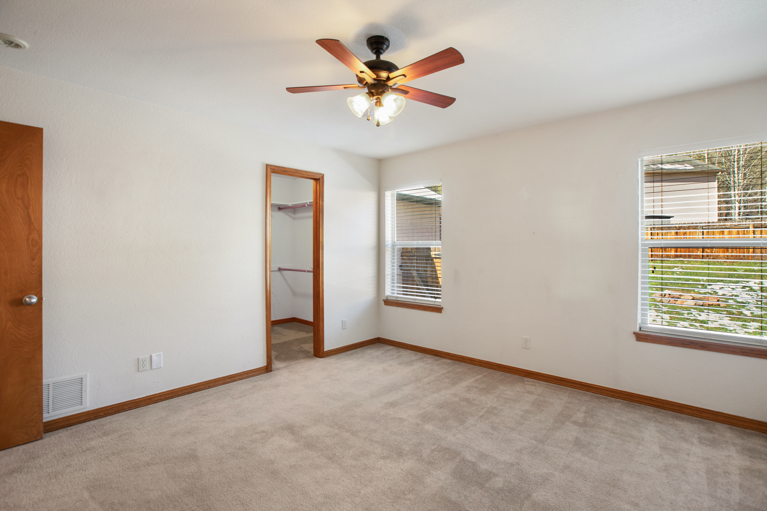 Woodland Park, Colorado, 80863, United States, 3 Bedrooms Bedrooms, ,3 BathroomsBathrooms,Residential,For Sale,1966614