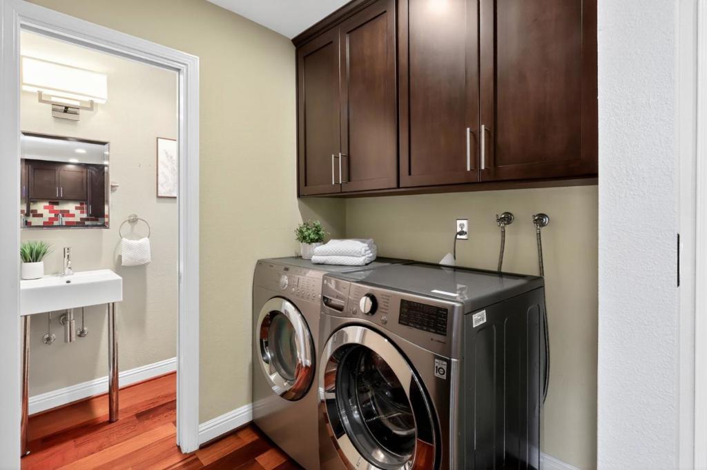 San Jose, California, 95136, United States, 2 Bedrooms Bedrooms, ,3 BathroomsBathrooms,Residential,For Sale,1985646