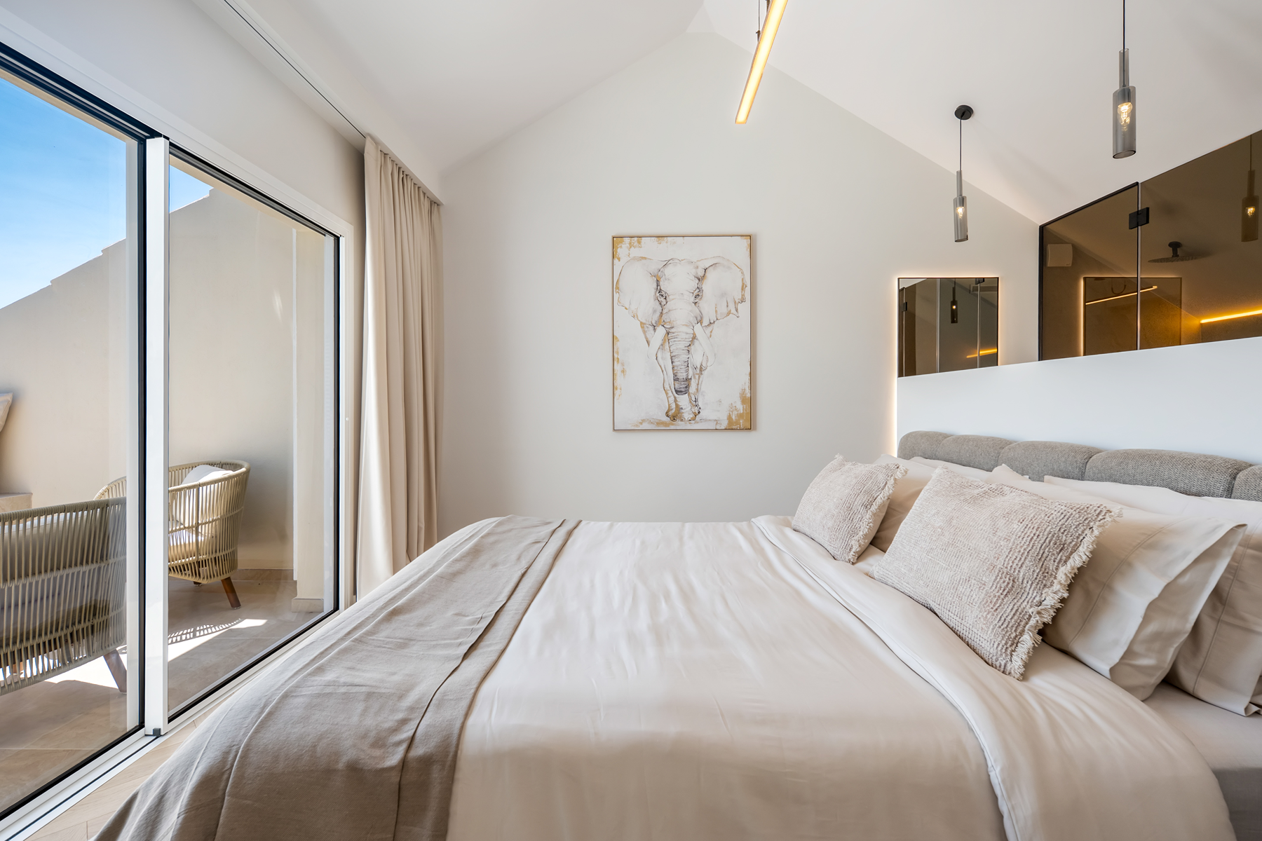  South-facing duplex penthouse with sea views in Nueva Andalucía - 物件實景