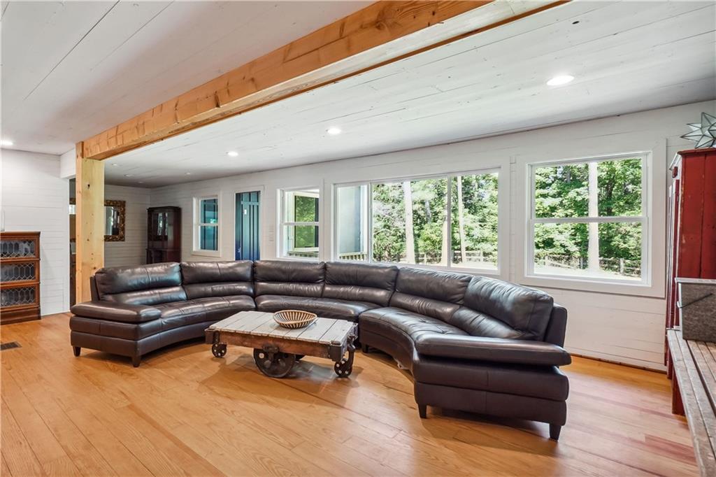 Woodstock, Georgia, 30188, United States, 4 Bedrooms Bedrooms, ,3 BathroomsBathrooms,Residential,For Sale,1898818