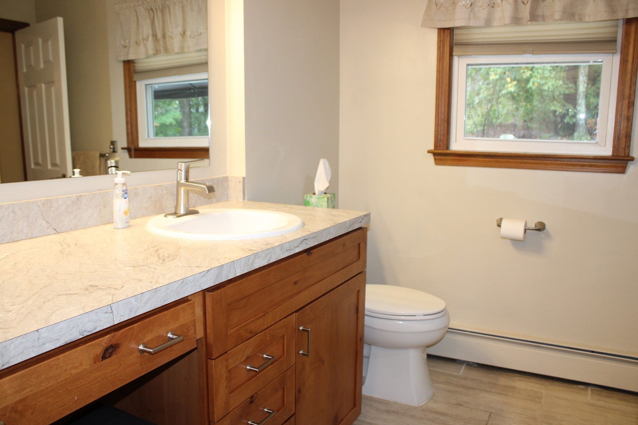 Woburn, Massachusetts, 01801, United States, 4 Bedrooms Bedrooms, ,2 BathroomsBathrooms,Residential,For Sale,1979204