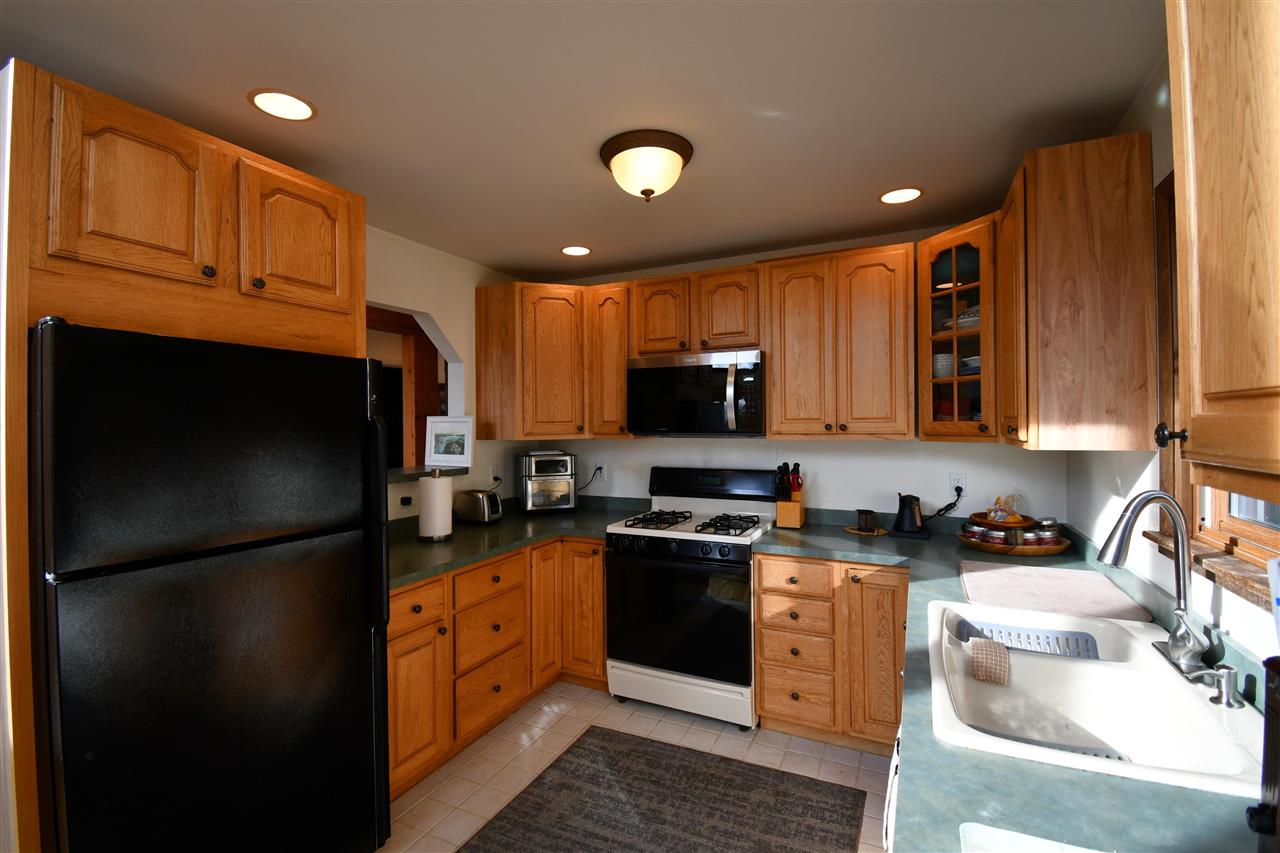 Charlevoix, Michigan, 49720, United States, 4 Bedrooms Bedrooms, ,3 BathroomsBathrooms,Residential,For Sale,1995893