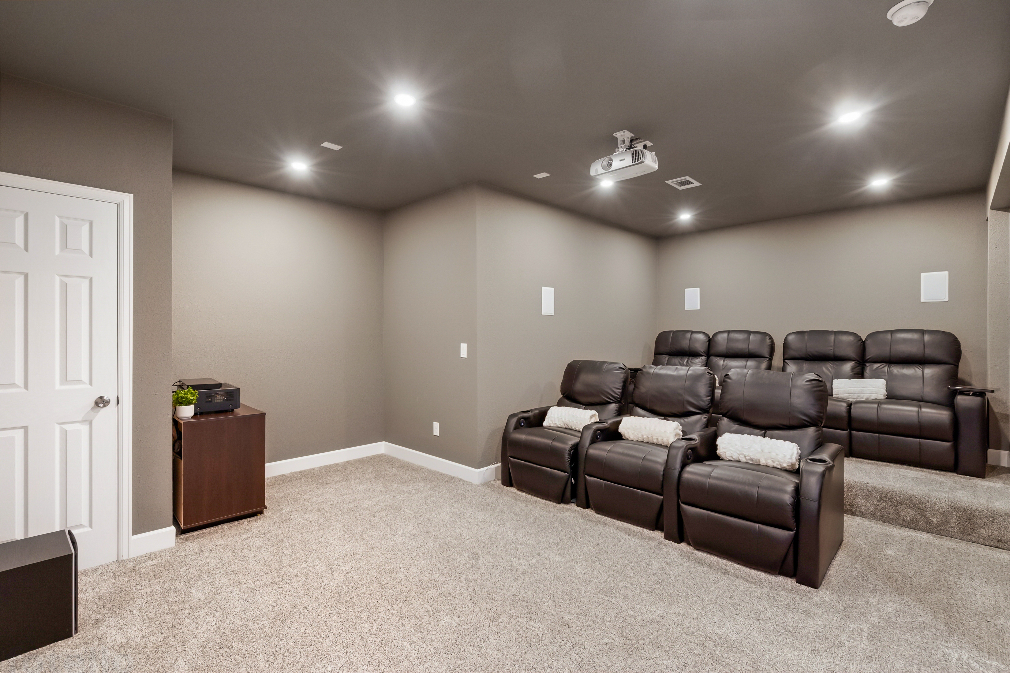  Luxuriously Renovated Home Overlooking Hole 15 of the Ptarmigan Country Club - 物件實景
