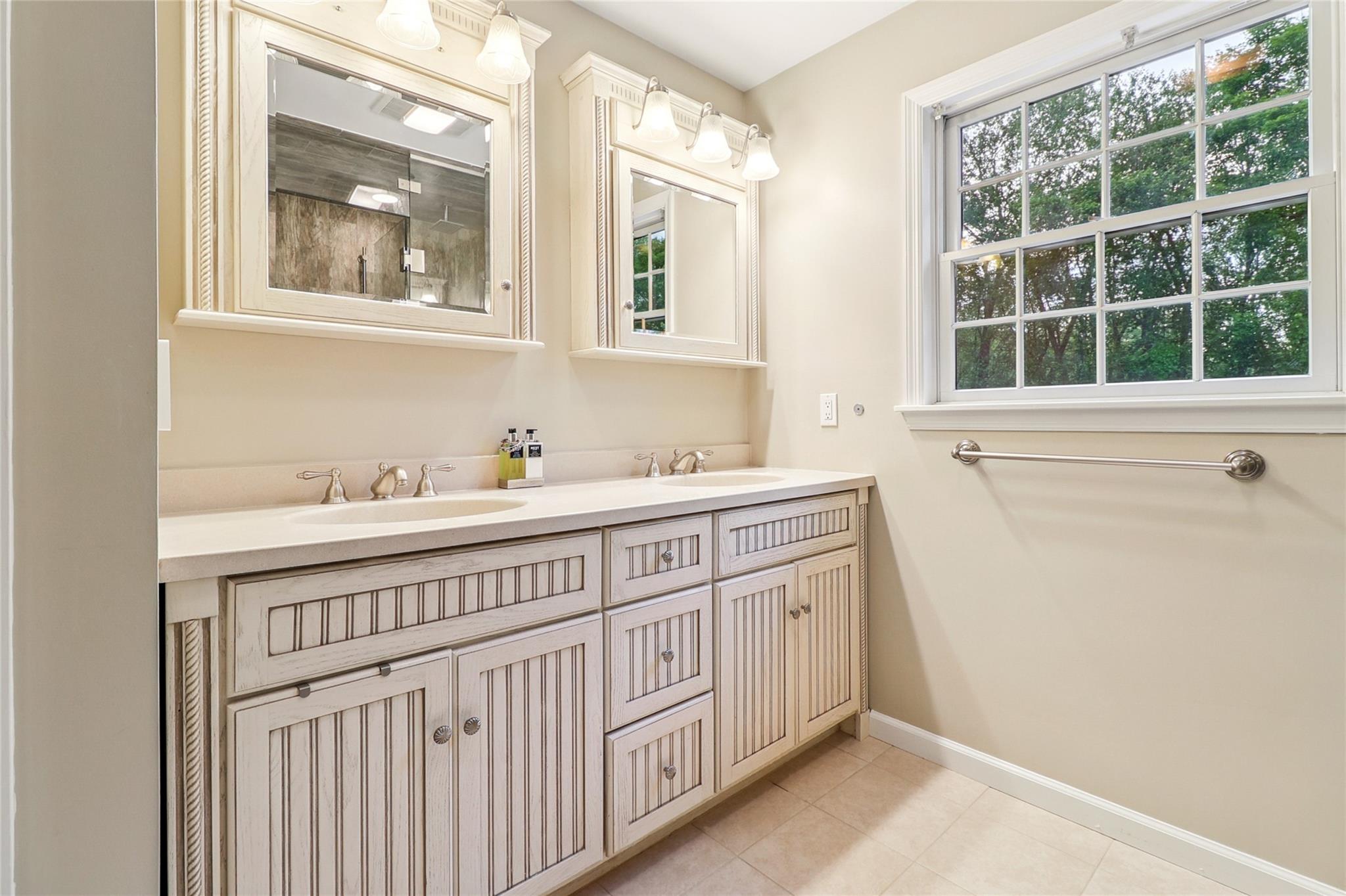 Carmel, New York, 10512, United States, 3 Bedrooms Bedrooms, ,4 BathroomsBathrooms,Residential,For Sale,1865664