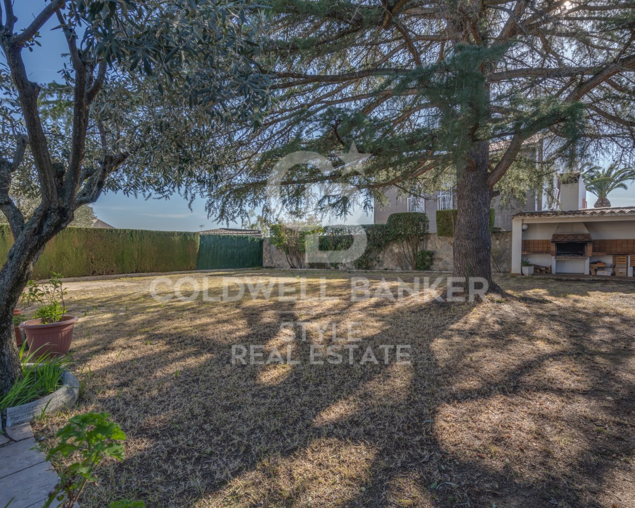 Calle Anne Frank D' Barcelona, Sabadell, La Conc?, Sabadell, Catalonia, 08206, ES, 6 Bedrooms Bedrooms, ,4 BathroomsBathrooms,Residential,For Sale,Calle Anne Frank D' Barcelona, Sabadell, La Conc?,1622954