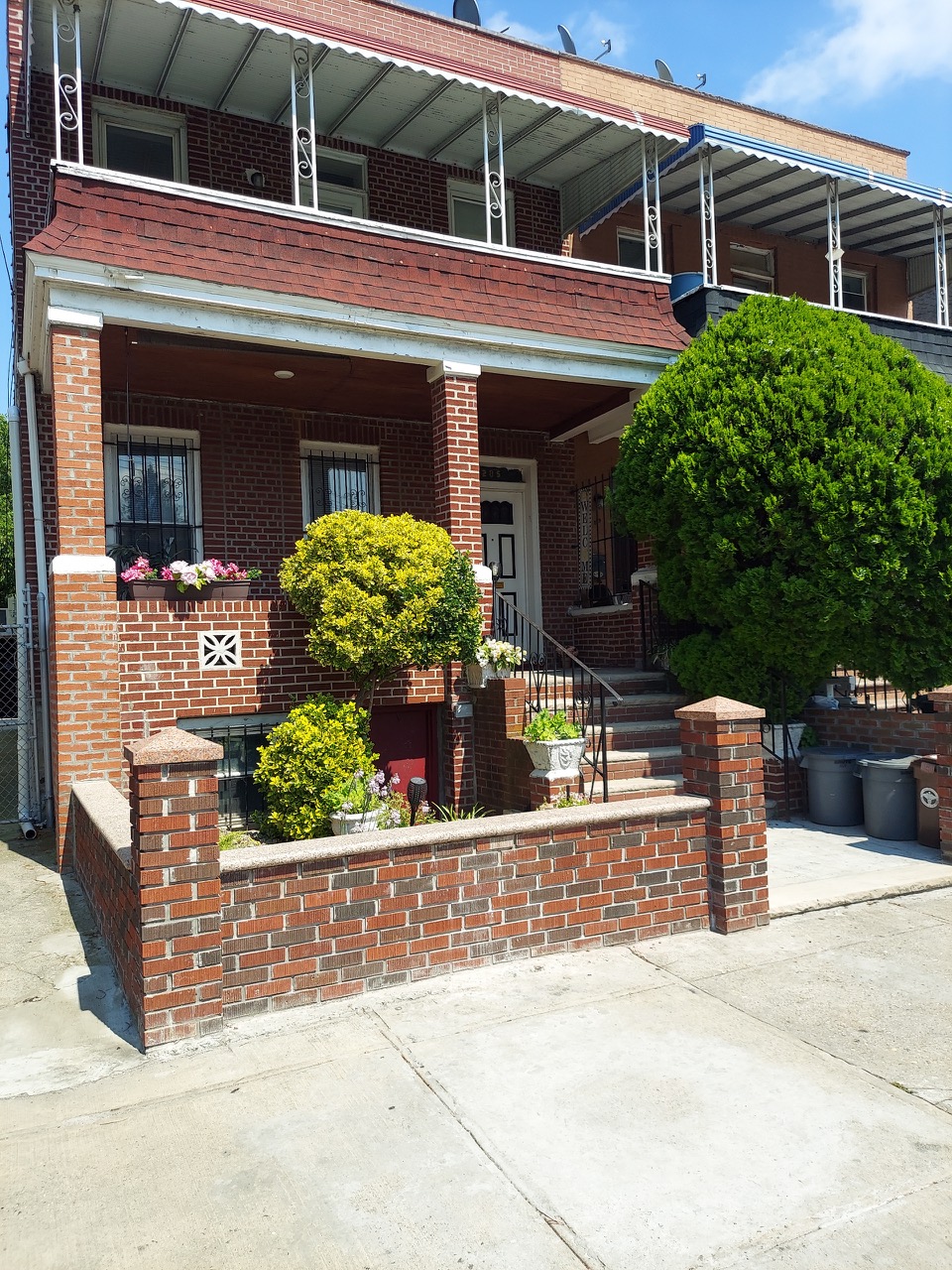Brooklyn, New York, 11212, United States, 6 Bedrooms Bedrooms, ,2 BathroomsBathrooms,Residential,For Sale,1899398