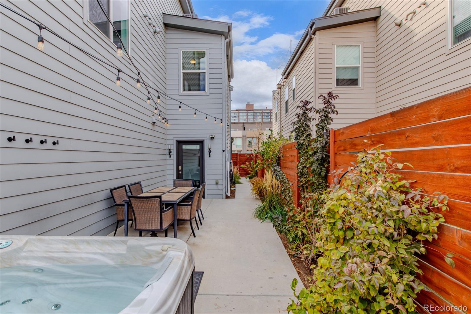 Denver, Colorado, 80204, United States, 3 Bedrooms Bedrooms, ,1 BathroomBathrooms,Residential,For Sale,1990930