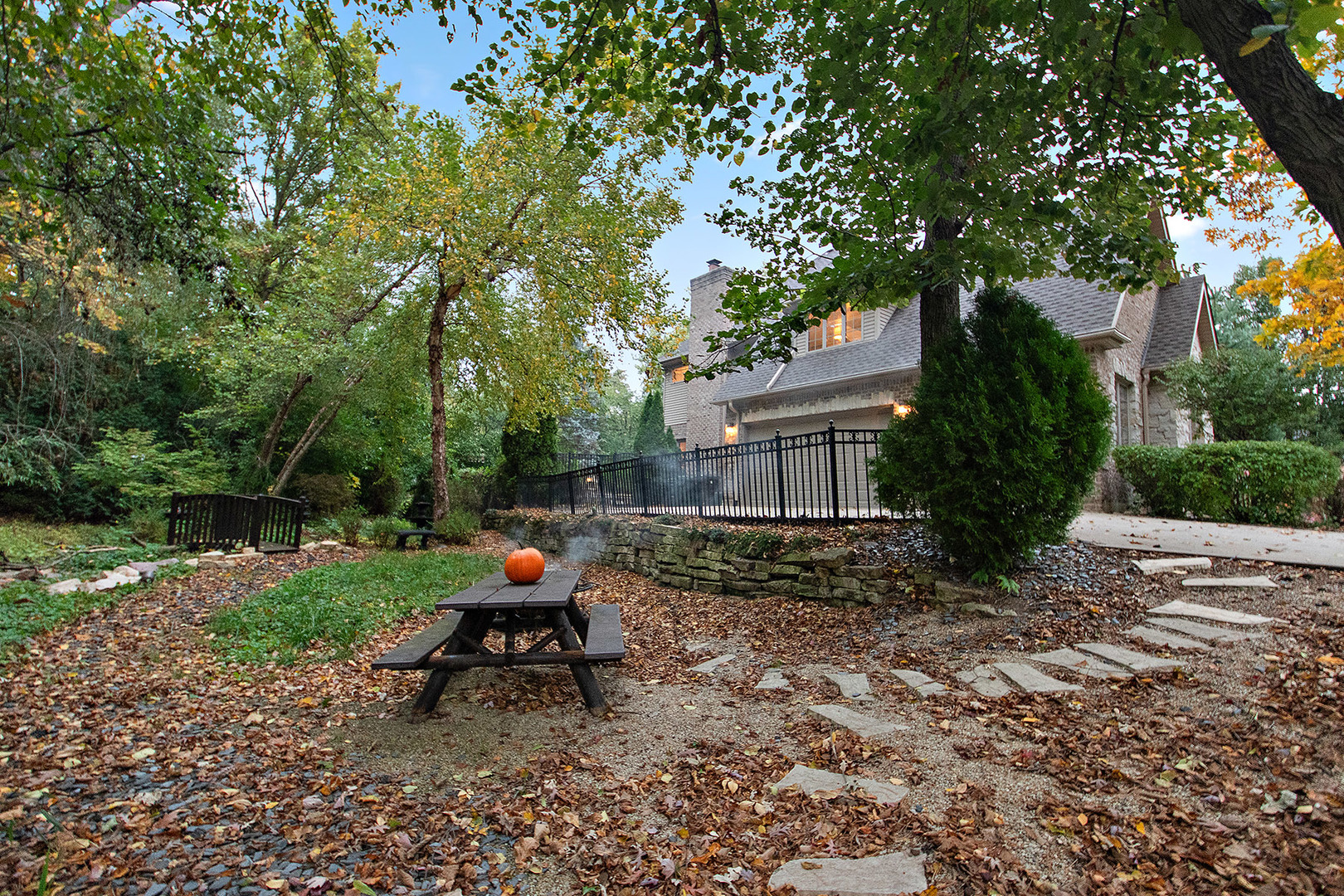 New Lenox, Illinois, 60451, United States, 4 Bedrooms Bedrooms, ,3 BathroomsBathrooms,Residential,For Sale,1974634