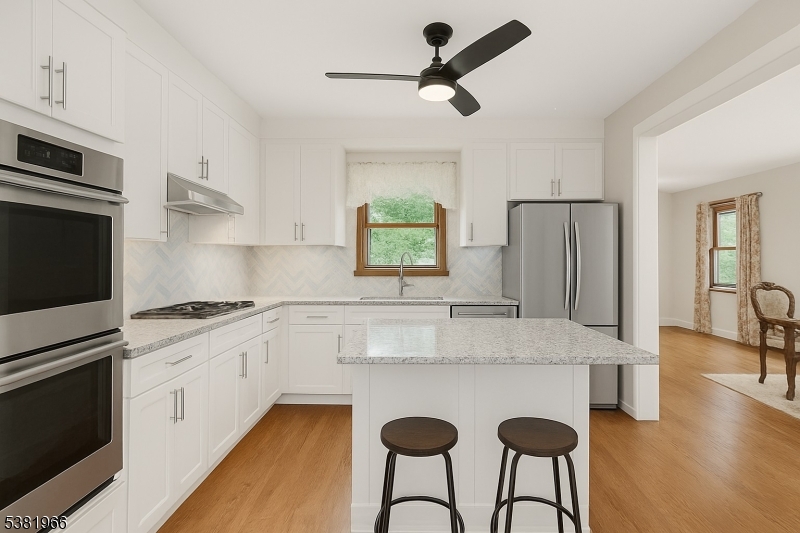 Pequannock Twp., New Jersey, 07444, United States, 3 Bedrooms Bedrooms, ,2 BathroomsBathrooms,Residential,For Sale,1934340