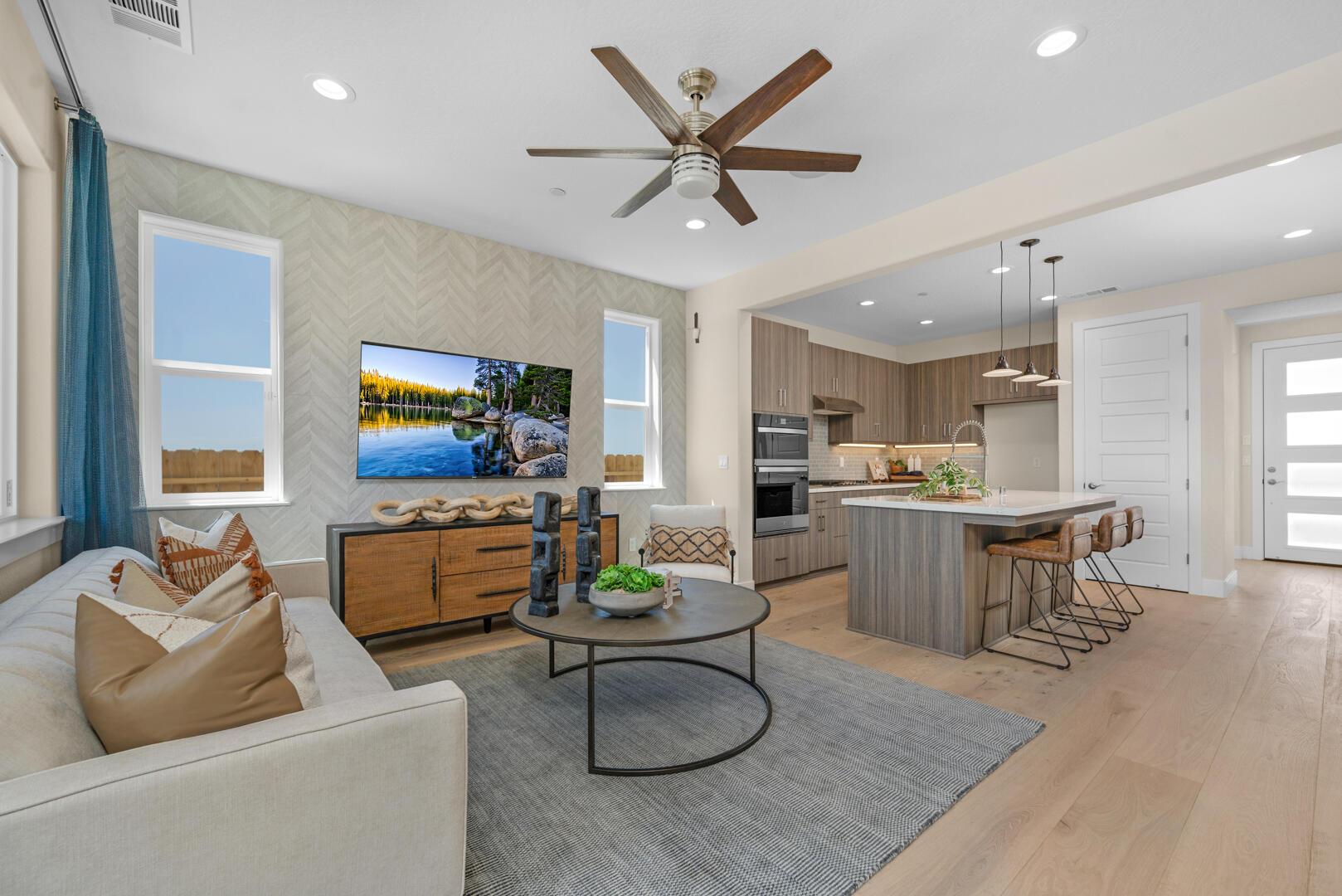 Tulare, California, 93274, United States, 4 Bedrooms Bedrooms, ,3 BathroomsBathrooms,Residential,For Sale,1975165