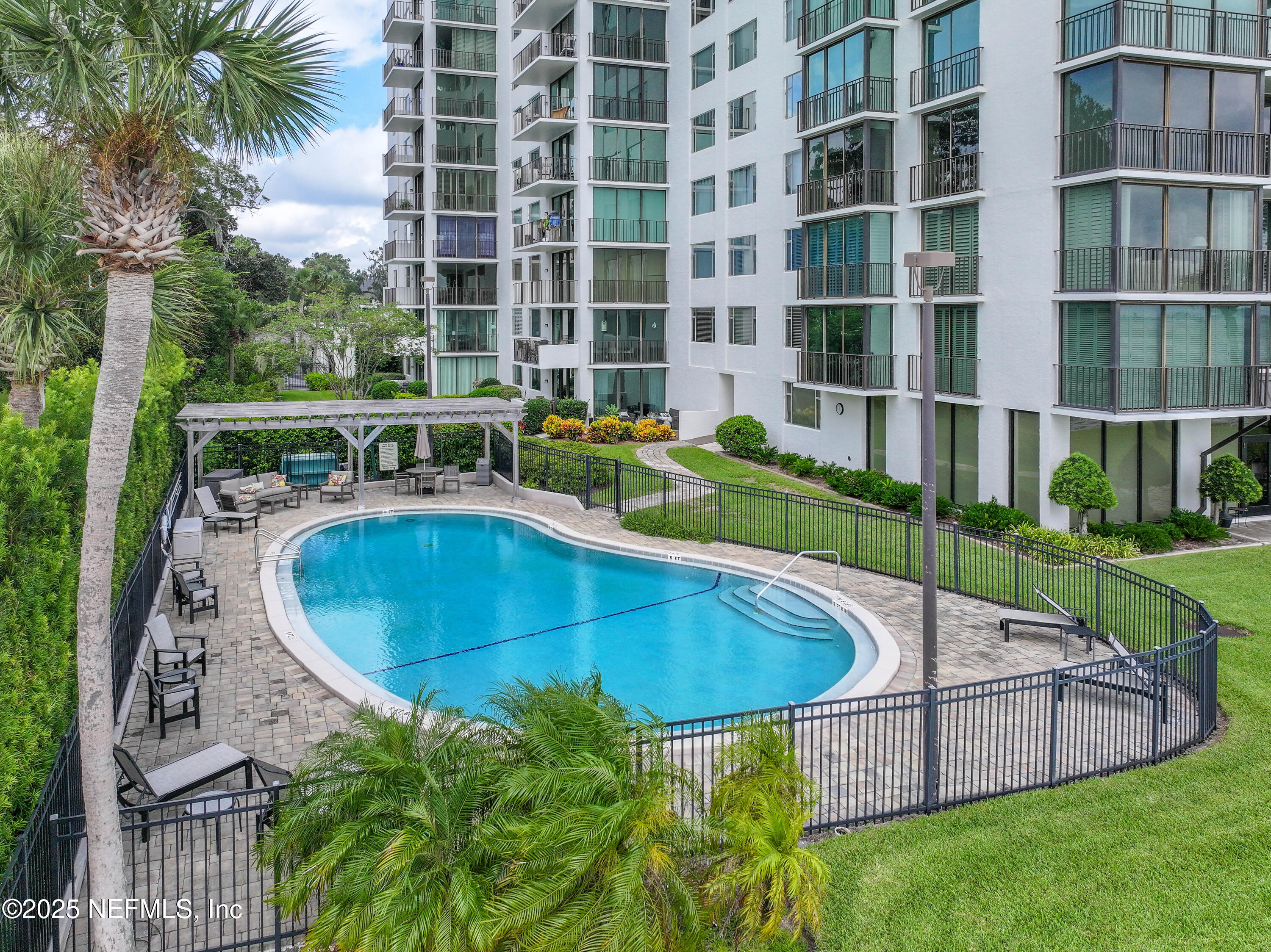 Jacksonville, Florida, 32205, United States, 3 Bedrooms Bedrooms, ,2 BathroomsBathrooms,Residential,For Sale,1957933