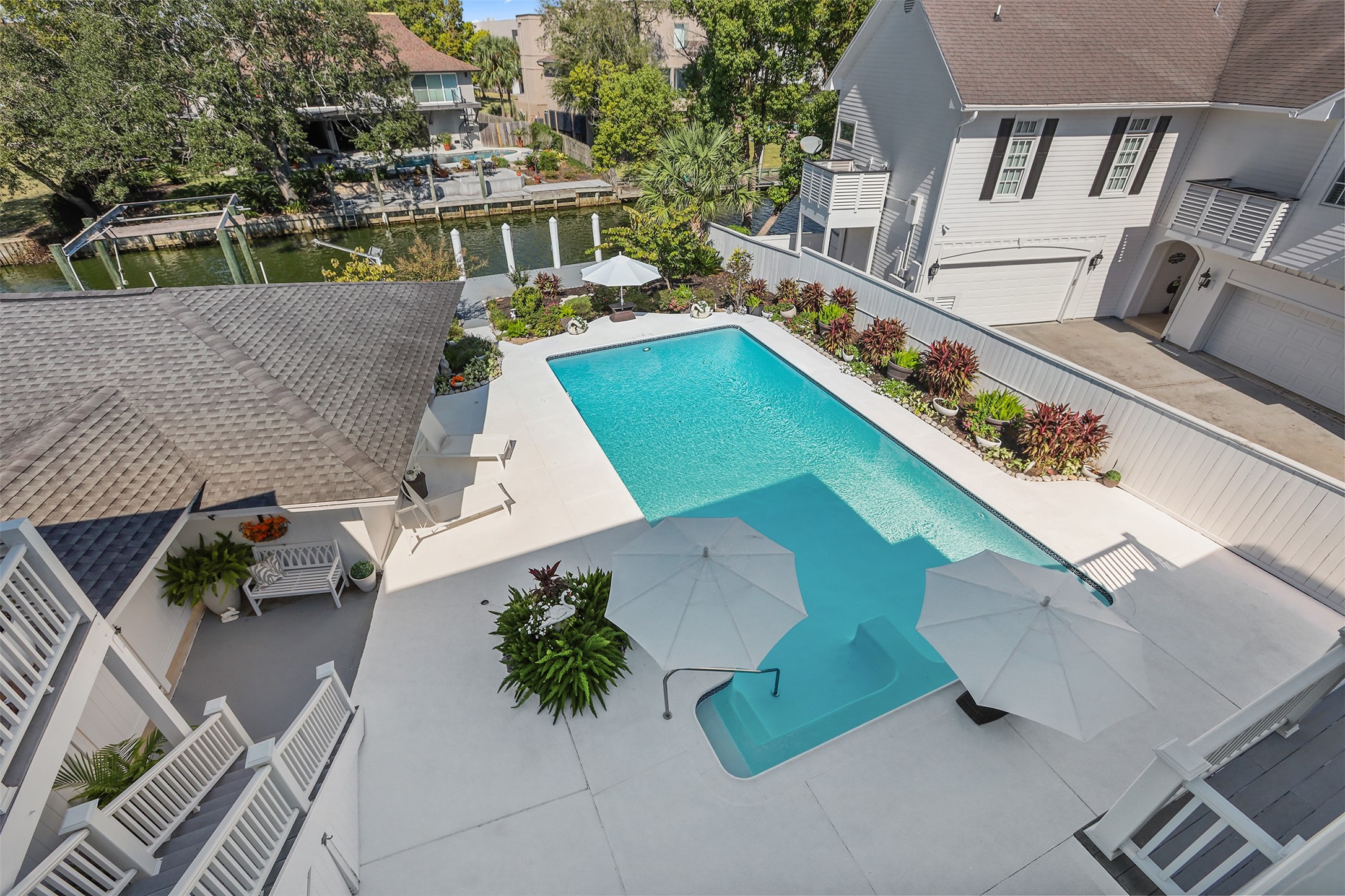 Nassau Bay, Texas, 77058, United States, 5 Bedrooms Bedrooms, ,5 BathroomsBathrooms,Residential,For Sale,1988330