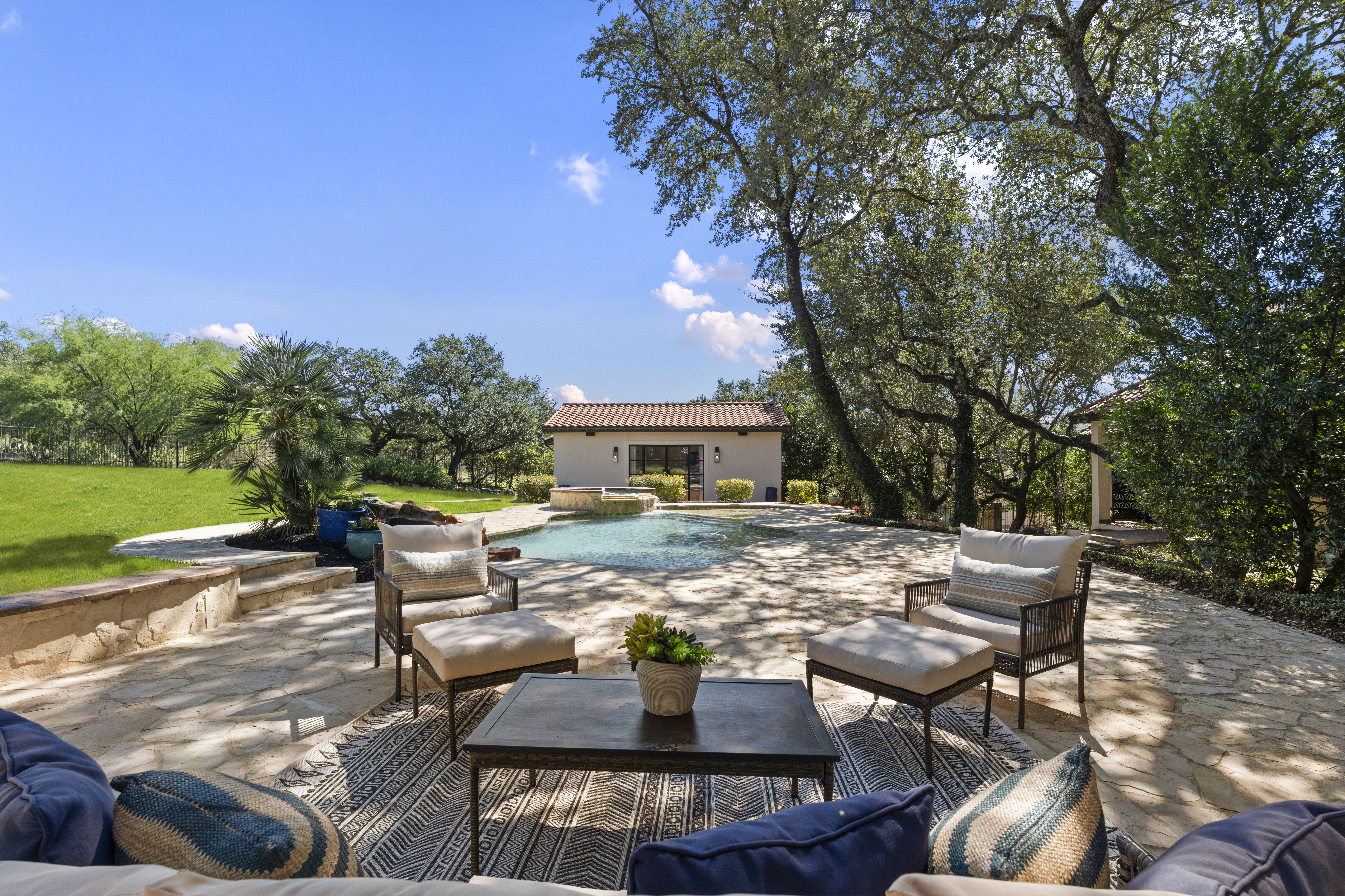  Custom Estate with Pool House - 物件實景