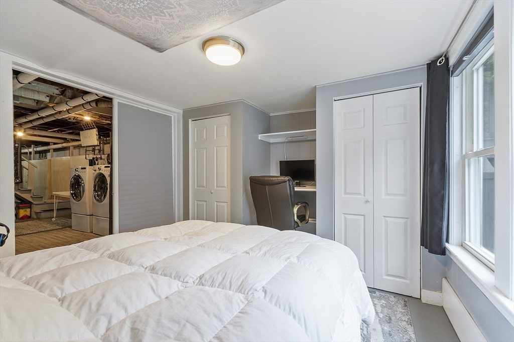 Lunenburg, Massachusetts, 01462, United States, 4 Bedrooms Bedrooms, ,2 BathroomsBathrooms,Residential,For Sale,1875910
