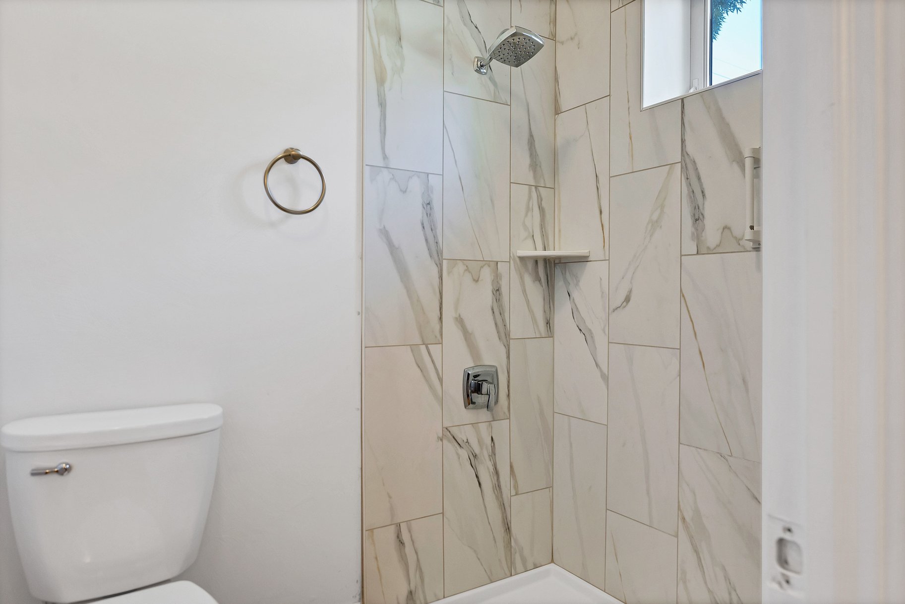  Indoor-Outdoor Living With Privacy, Space & Style In Washington Fields - 物件實景