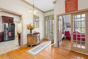Lake Waccamaw, North Carolina, 28450, United States, 3 Bedrooms Bedrooms, ,3 BathroomsBathrooms,Residential,For Sale,1939053