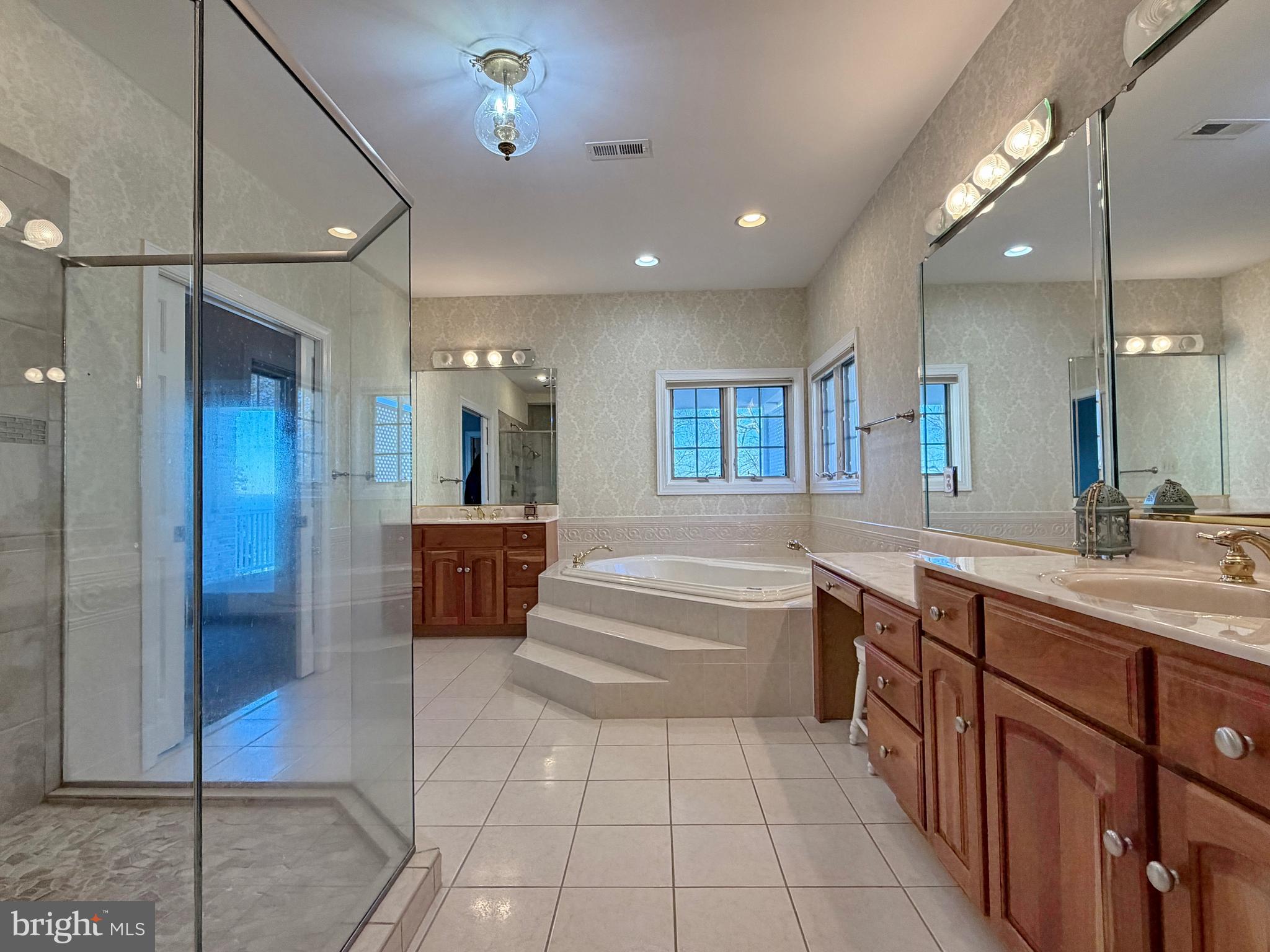 Issue, Maryland, 20645, United States, 4 Bedrooms Bedrooms, ,5 BathroomsBathrooms,Residential,For Sale,2000316