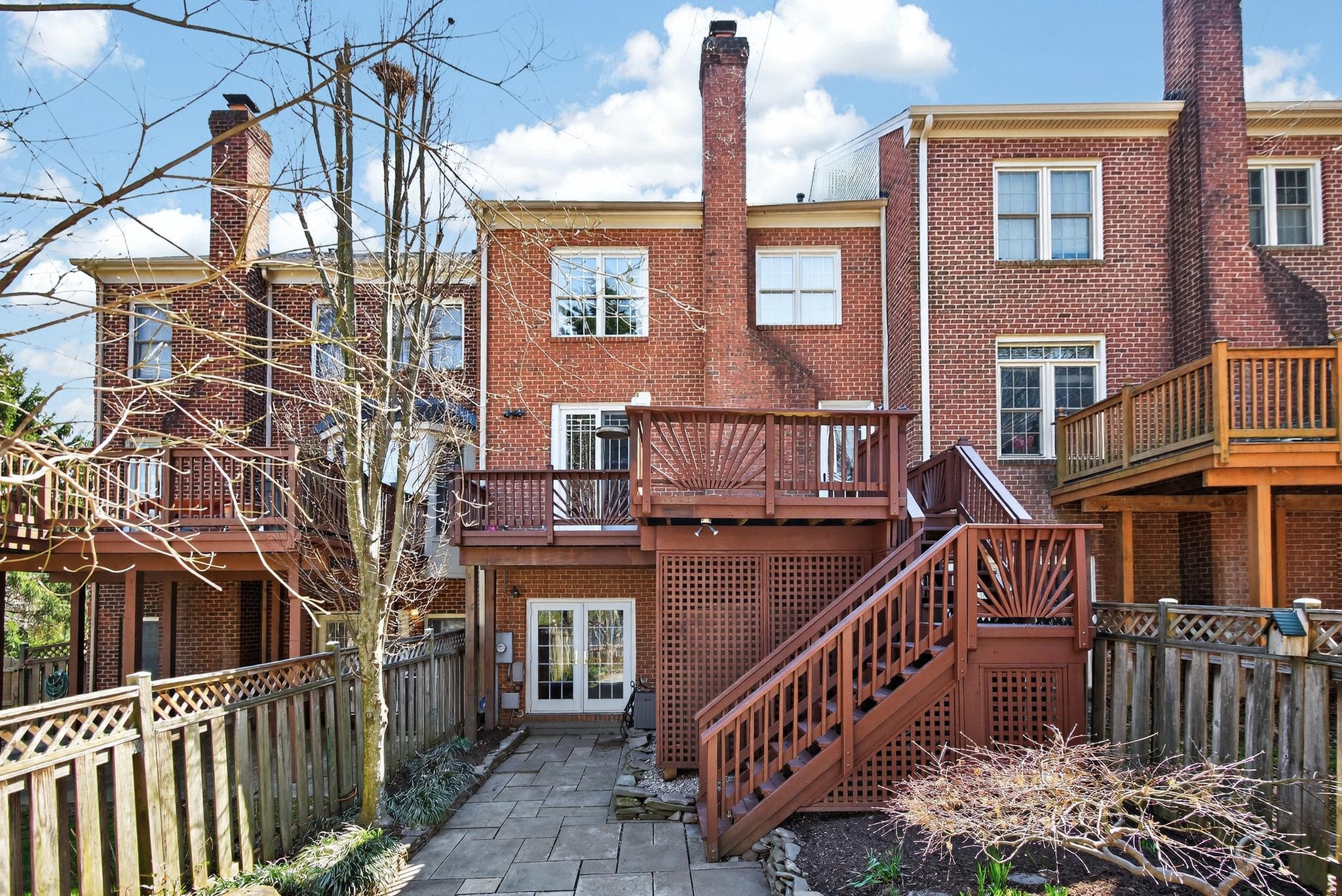  105 Crofton Hill Lane, Rockville, MD, 20850 - 物件實景