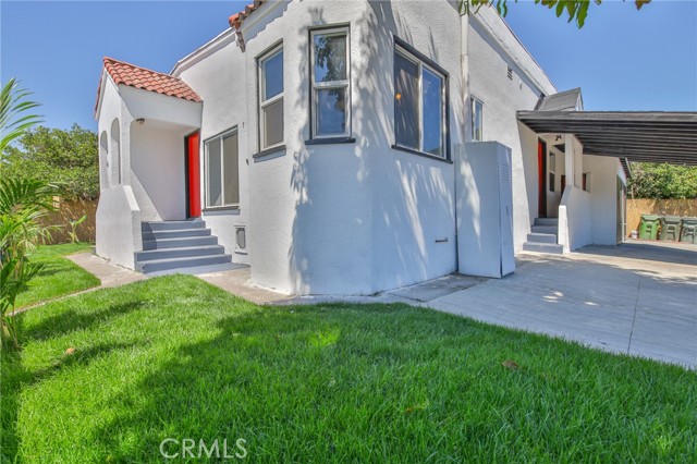 Los Angeles, California, 90001, United States, 4 Bedrooms Bedrooms, ,Residential,For Sale,1928071
