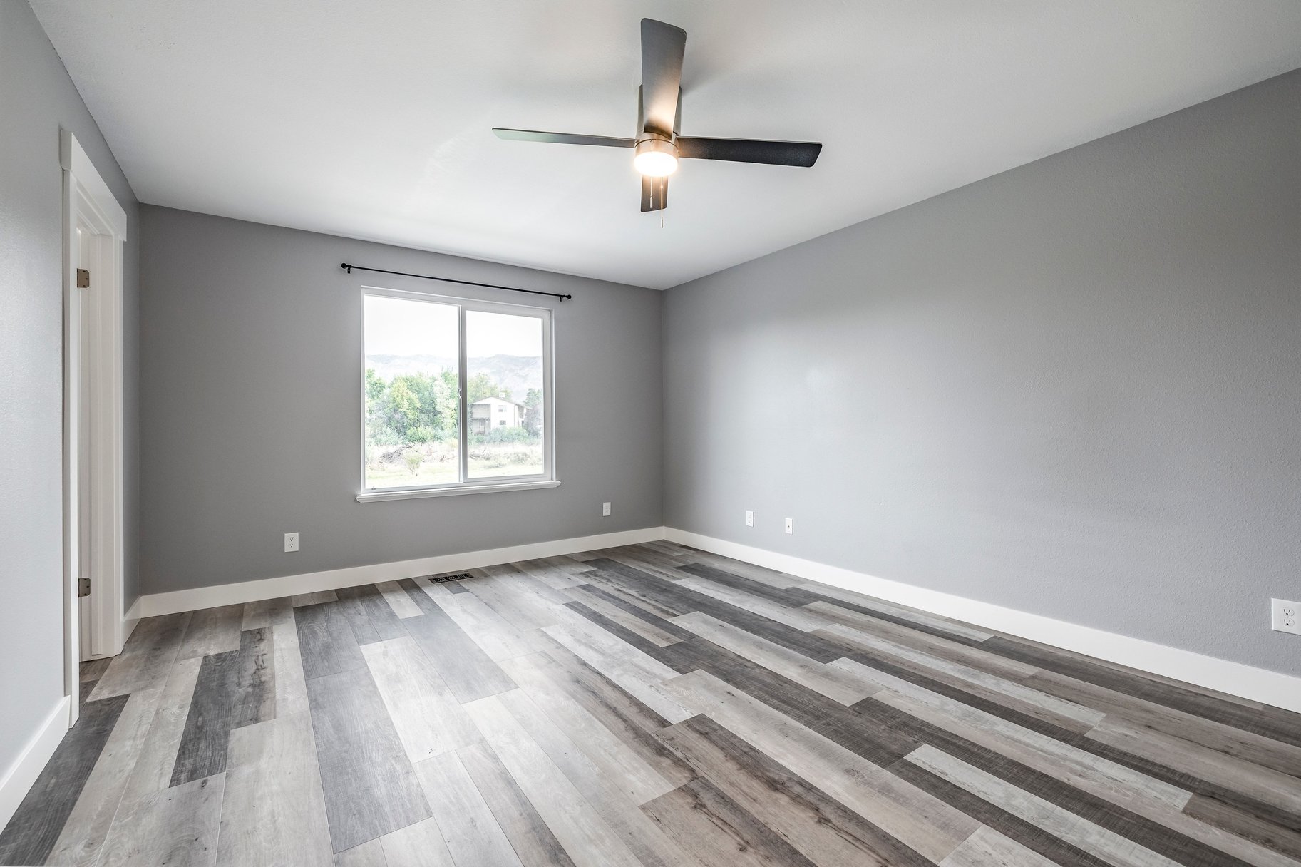  Updated Top to Bottom Ogden Row End Townhouse - 物件實景