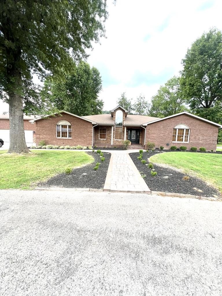 Pikeville, Kentucky, 41501, United States, 4 Bedrooms Bedrooms, ,5 BathroomsBathrooms,Residential,For Sale,1916464