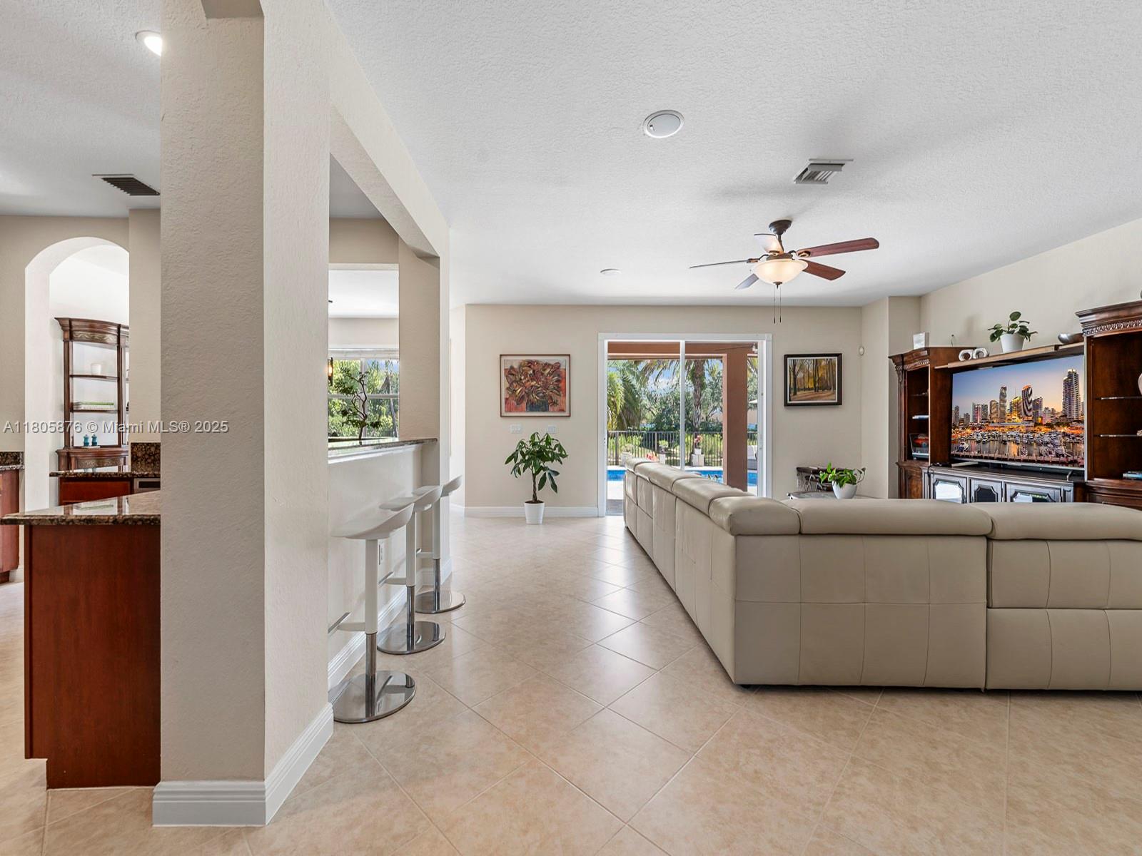 Weston, Florida, 33332, United States, 5 Bedrooms Bedrooms, ,5 BathroomsBathrooms,Residential,For Sale,1826480