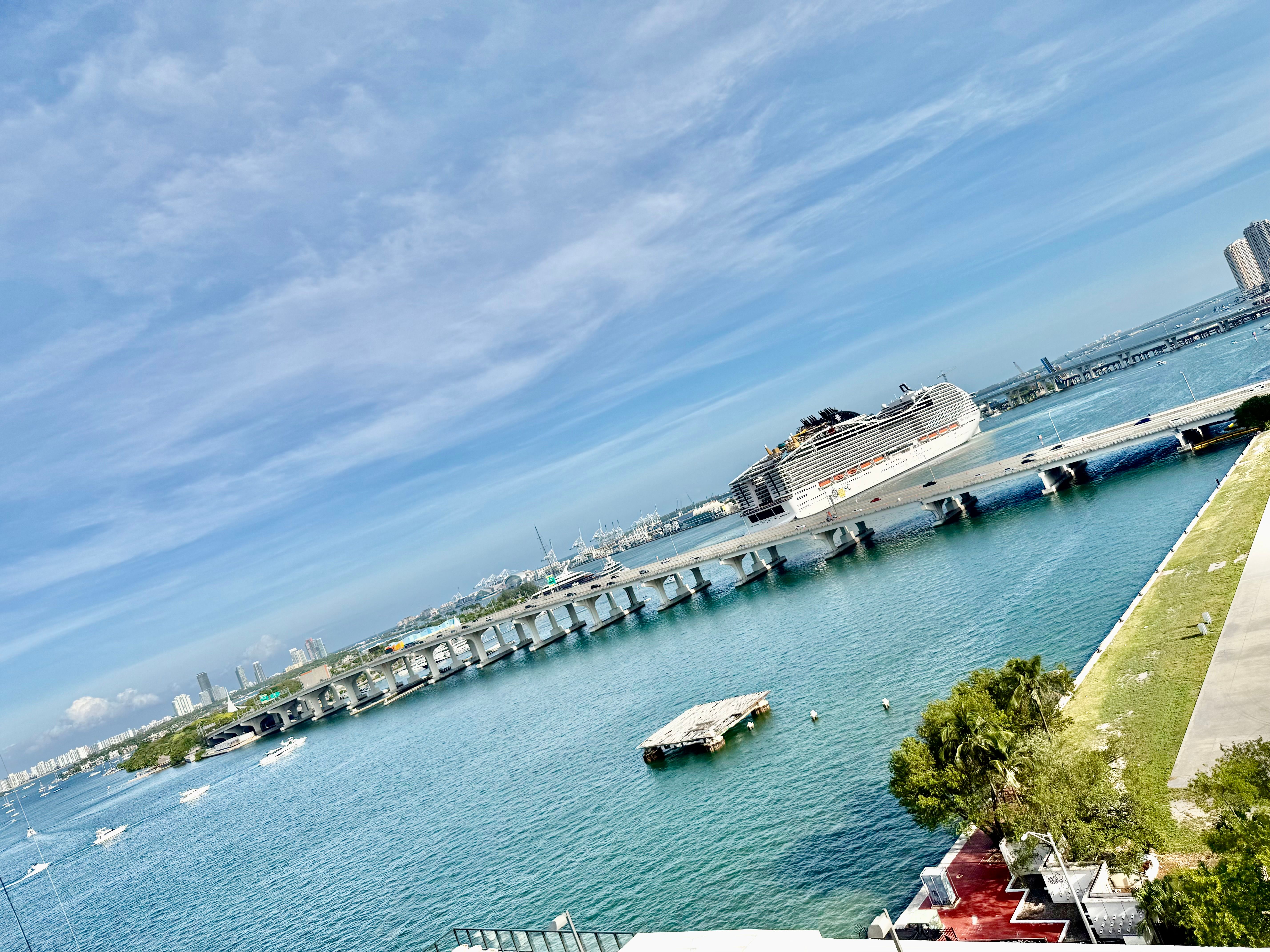  555 NE 15th St, Miami, FL, 33132 - 物件實景