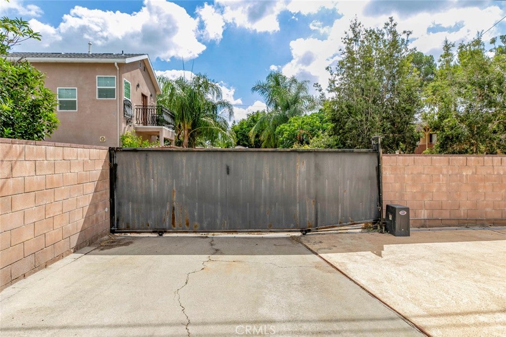 Sylmar, California, 91342, United States, 2 Bedrooms Bedrooms, ,1 BathroomBathrooms,Residential,For Sale,1960749