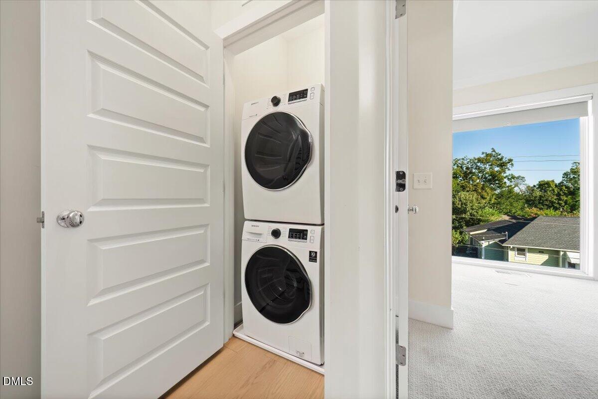 Raleigh, North Carolina, 27601, United States, 3 Bedrooms Bedrooms, ,4 BathroomsBathrooms,Residential,For Sale,1966573